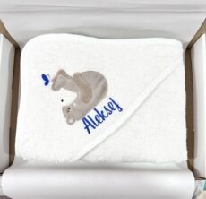 Peškir sa imenom.. peškir meda peskir za decake bebe. personalizovani poklon